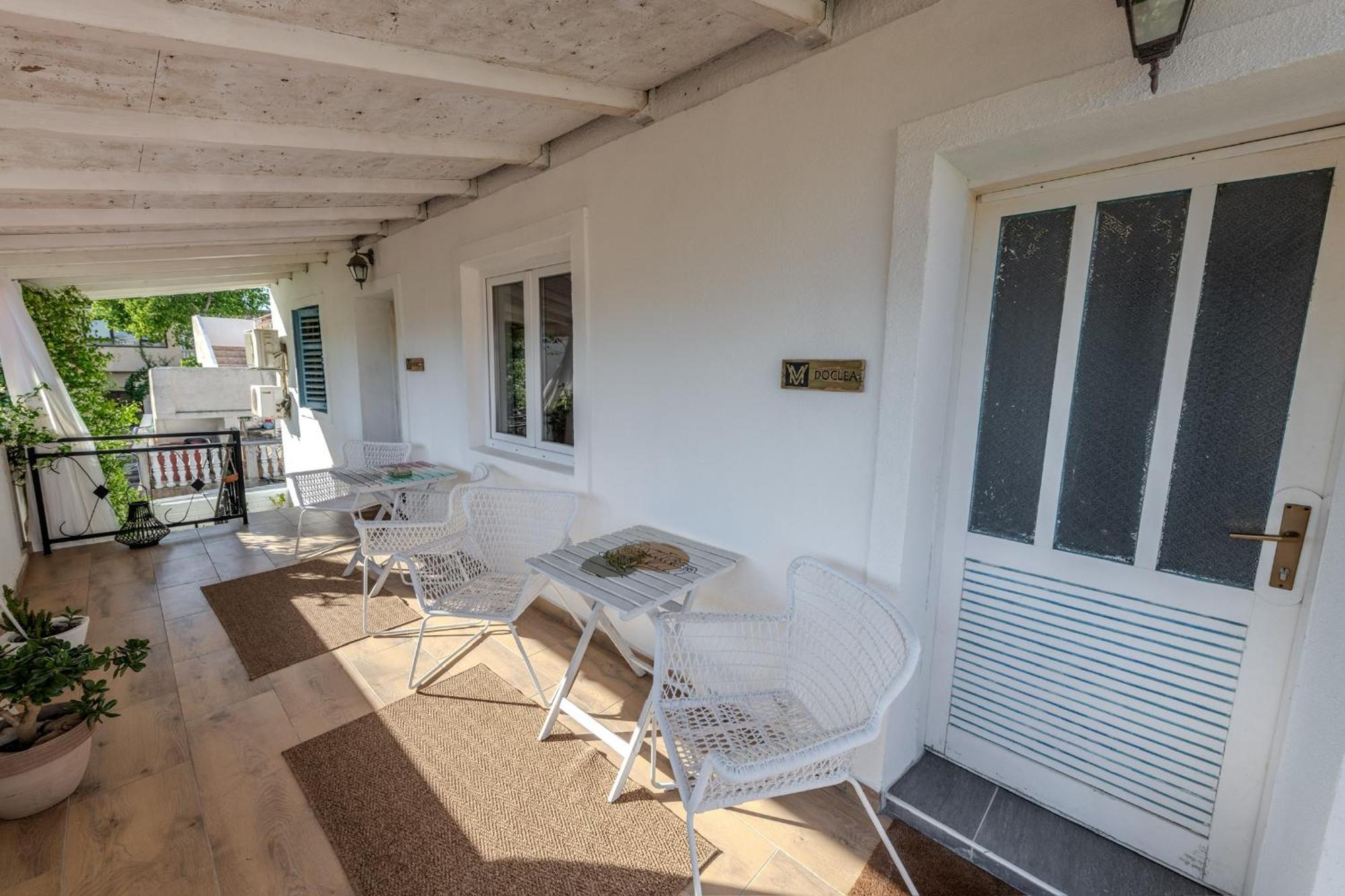 Guest House Mediterranea Pakoštane Buitenkant foto