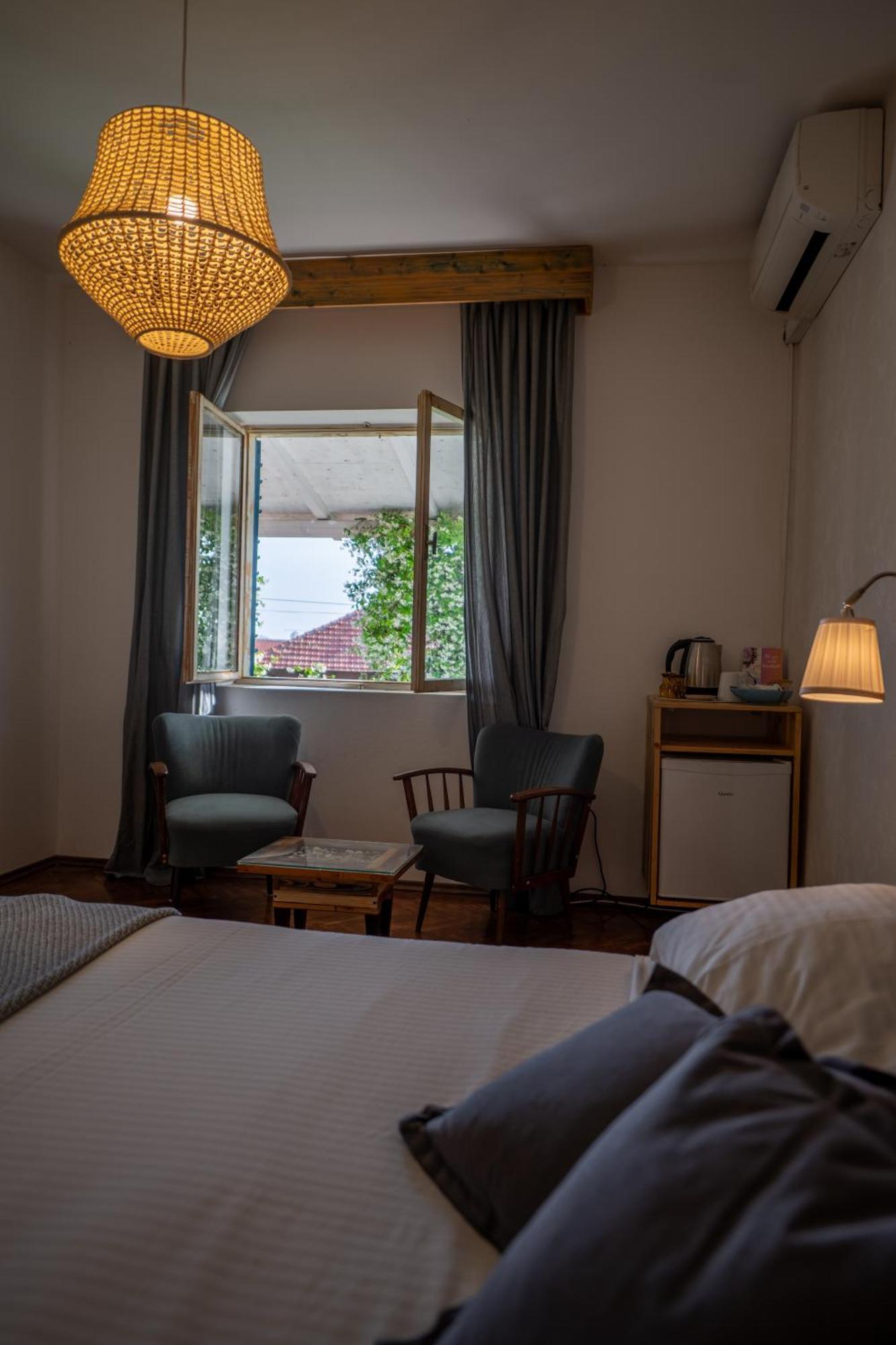 Guest House Mediterranea Pakoštane Buitenkant foto
